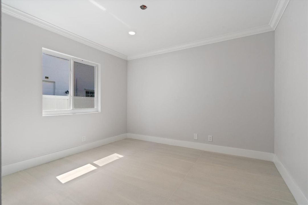 23-1132 NE 3rd Ave Boca Raton, FL-113