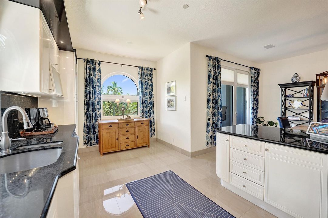 Kitchen 6