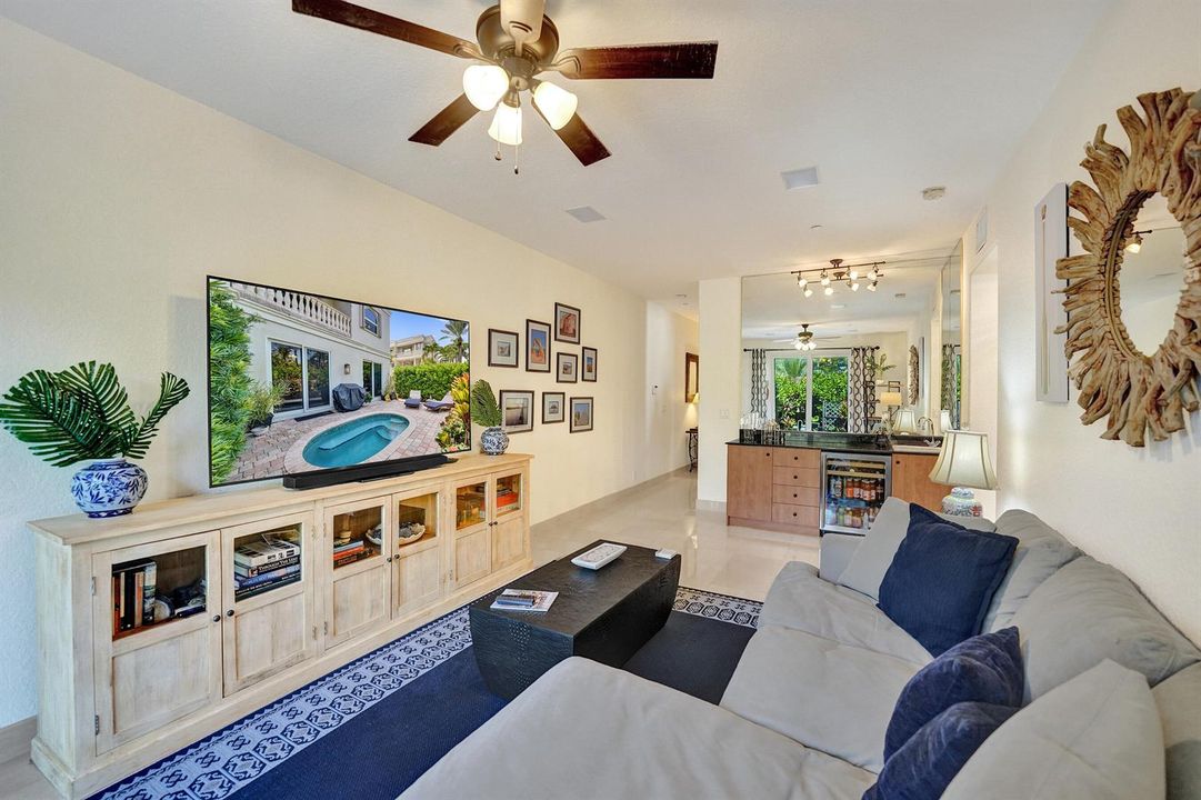 1st Fl Livingroom 4