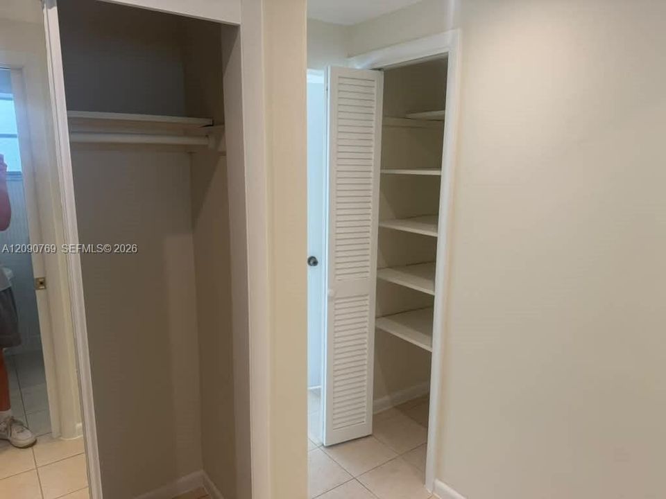 For Sale: $134,000 (1 beds, 1 baths, 770 Square Feet)