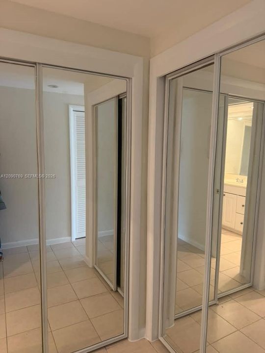 For Sale: $145,000 (1 beds, 1 baths, 770 Square Feet)