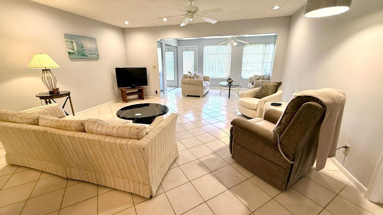 LR + Seating Area