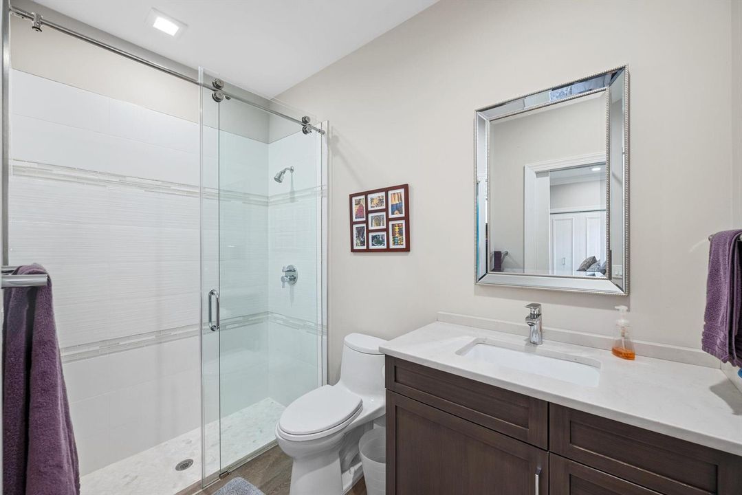 Guest Bathroom 2
