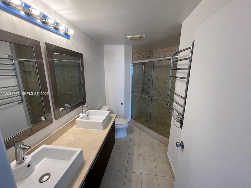 В аренду: $4,200 (2 спален, 2 ванн, 1162 Квадратных фут)