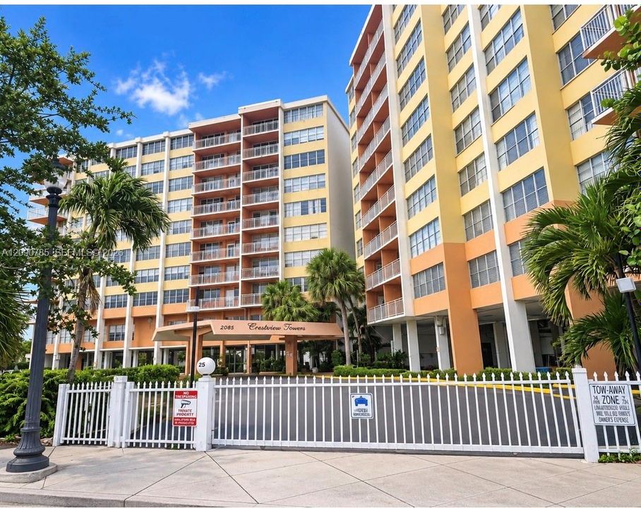 For Rent: $1,600 (1 beds, 1 baths, 790 Square Feet)