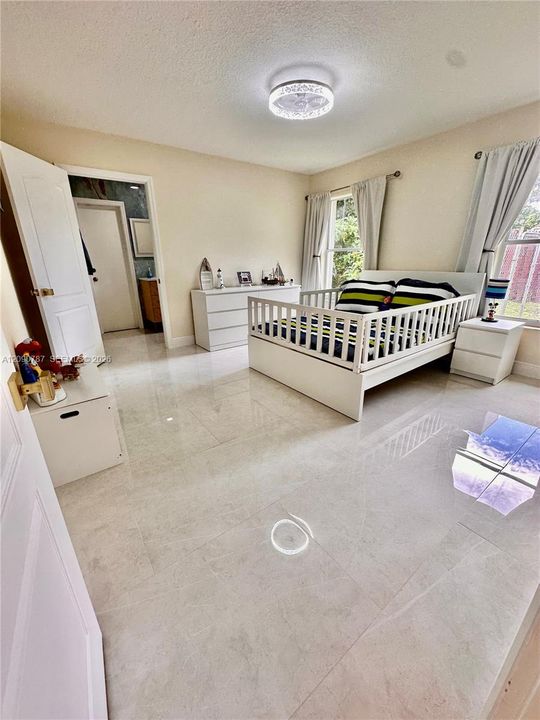 For Rent: $3,000 (3 beds, 2 baths, 2832 Square Feet)
