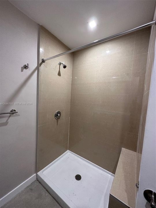 For Rent: $2,250 (2 beds, 2 baths, 715 Square Feet)