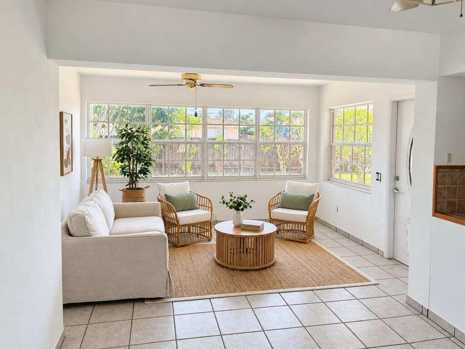 Sun Room-Staged Visual