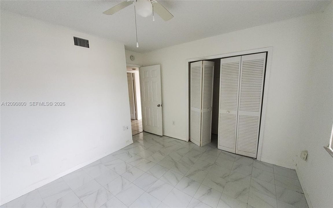 En Venta: $208,800 (2 camas, 2 baños, 820 Pies cuadrados)