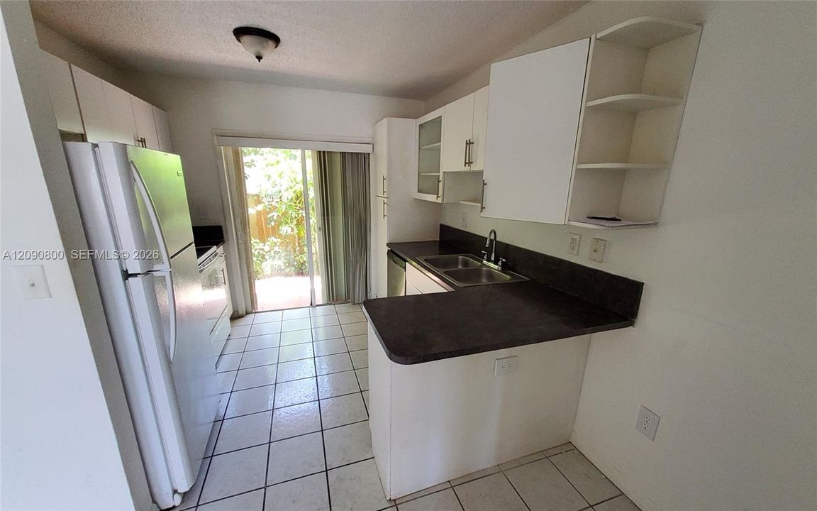 En Venta: $208,800 (2 camas, 2 baños, 820 Pies cuadrados)