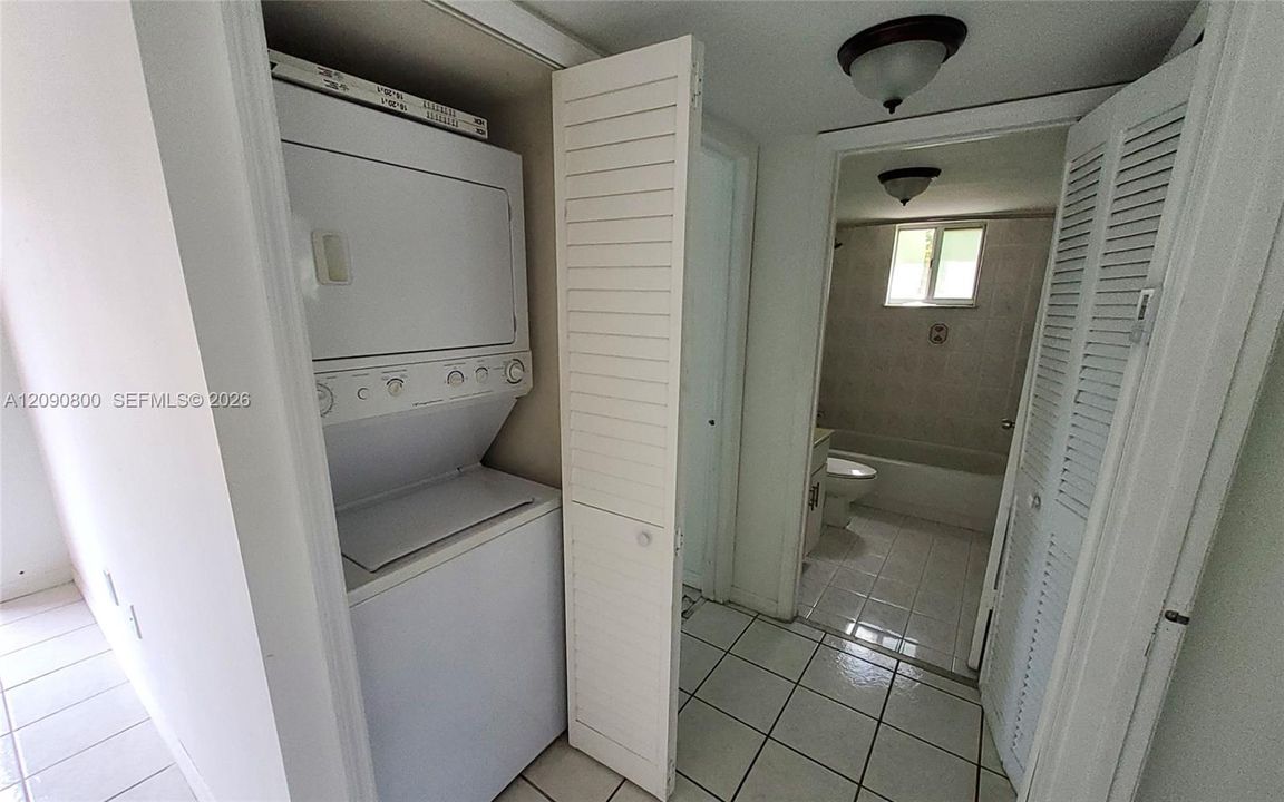 En Venta: $208,800 (2 camas, 2 baños, 820 Pies cuadrados)