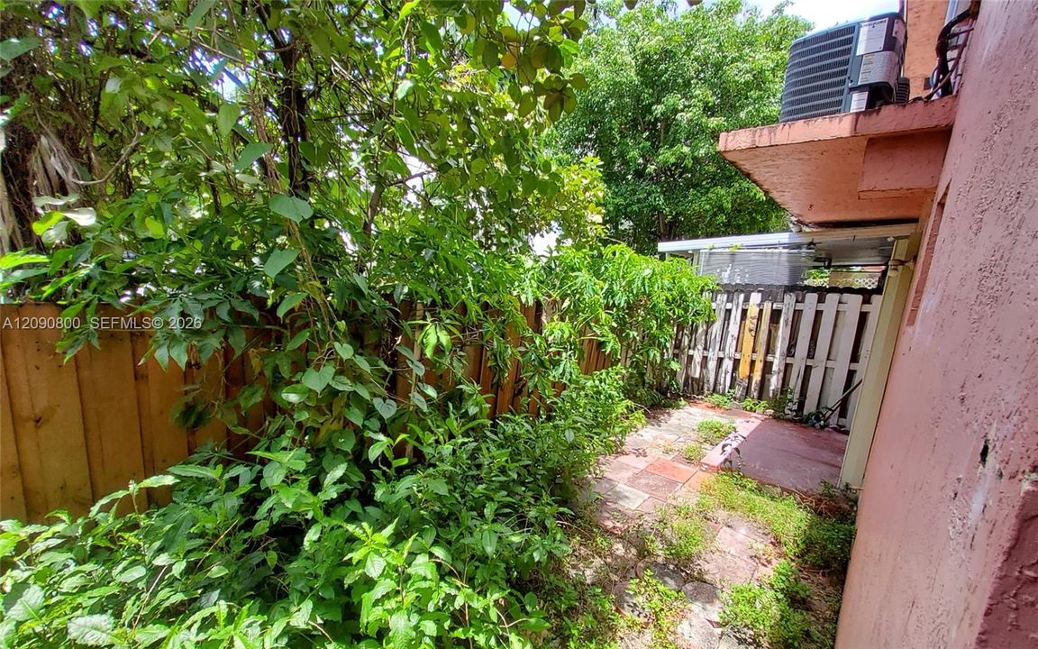 En Venta: $208,800 (2 camas, 2 baños, 820 Pies cuadrados)