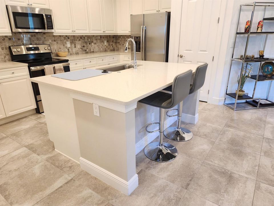 21029 SW Modena Way (10)