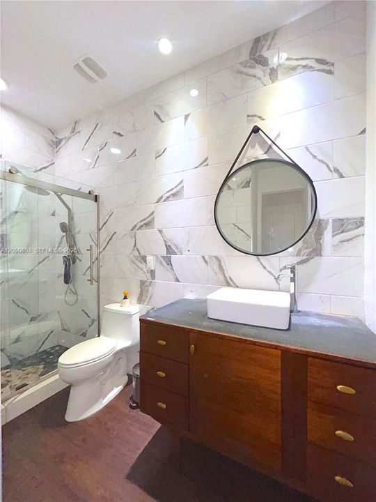 En Venta: $374,900 (2 camas, 2 baños, 1233 Pies cuadrados)