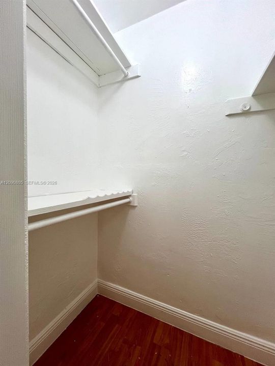 For Rent: $1,599 (2 beds, 1 baths, 765 Square Feet)