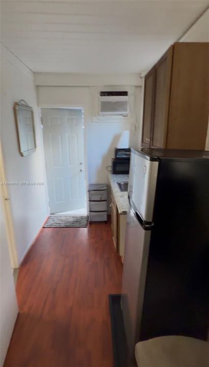 В аренду: $1,225 (1 спален, 1 ванн, 324 Квадратных фут)