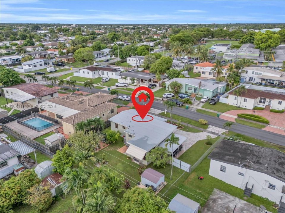 Под контрактом: $629,999 (3 спален, 1 ванн, 1083 Квадратных фут)
