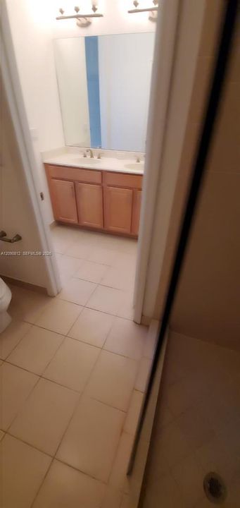En Renta: $4,800 (4 camas, 3 baños, 2156 Pies cuadrados)
