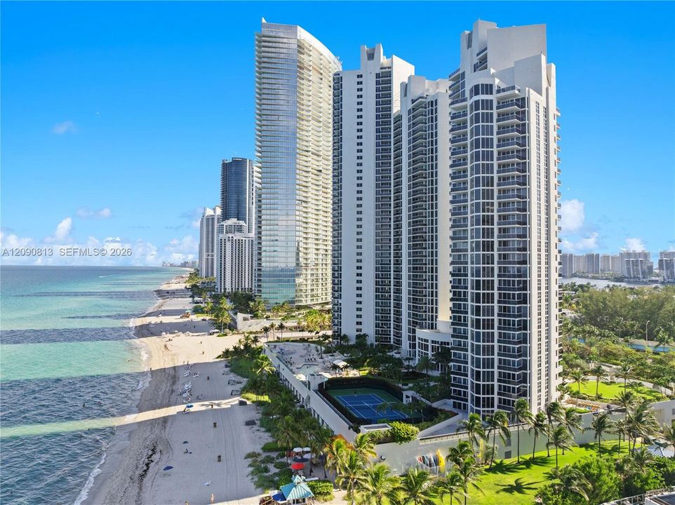 En Venta: $1,689,000 (2 camas, 2 baños, 1900 Pies cuadrados)