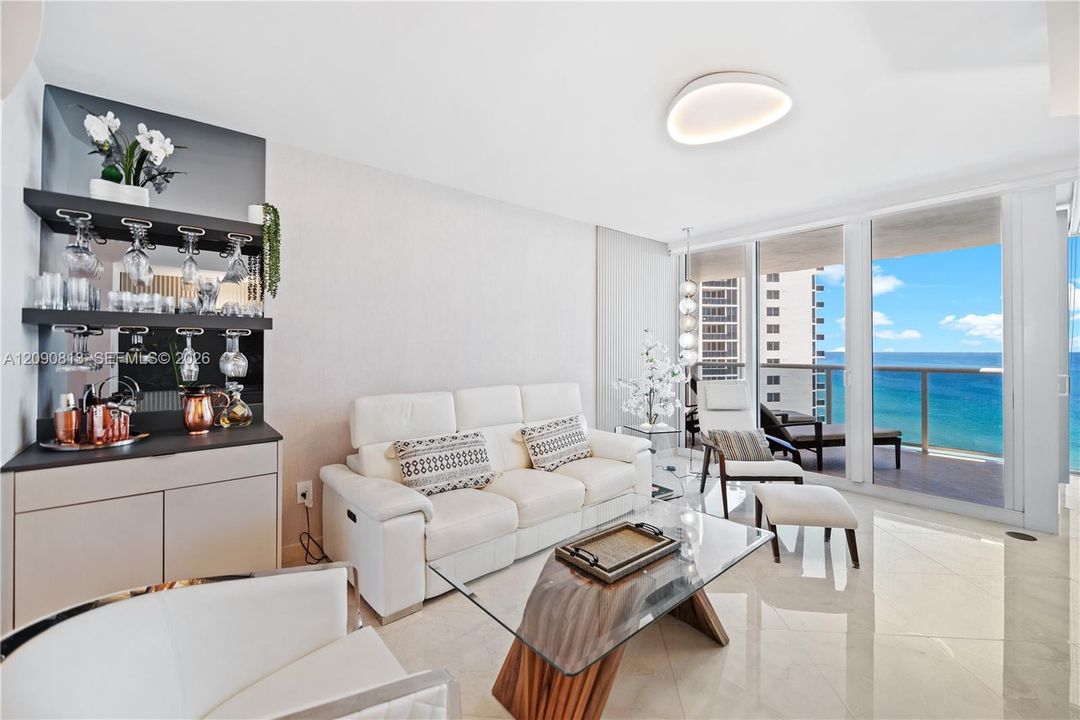 En Venta: $1,689,000 (2 camas, 2 baños, 1900 Pies cuadrados)