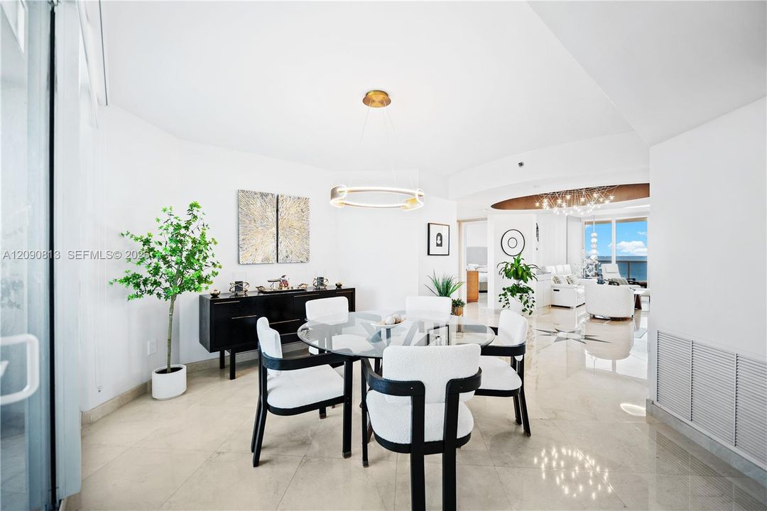 En Venta: $1,689,000 (2 camas, 2 baños, 1900 Pies cuadrados)