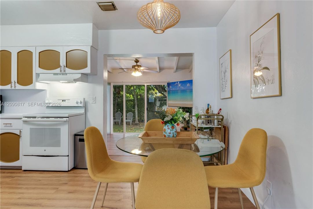 For Rent: $3,100 (3 beds, 2 baths, 1565 Square Feet)