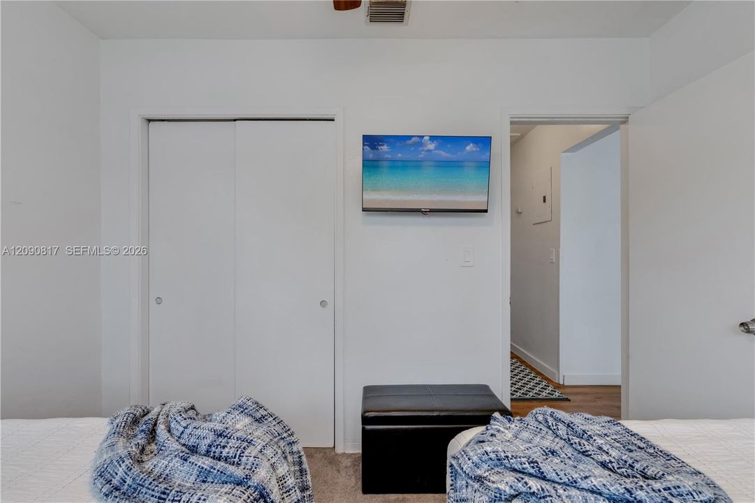 For Rent: $3,100 (3 beds, 2 baths, 1565 Square Feet)