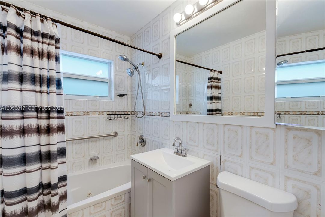 For Rent: $3,100 (3 beds, 2 baths, 1565 Square Feet)