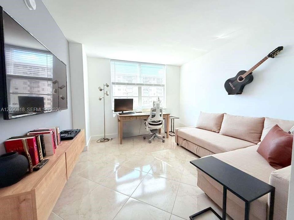 En Venta: $409,000 (2 camas, 2 baños, 1087 Pies cuadrados)