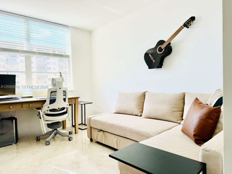 En Venta: $409,000 (2 camas, 2 baños, 1087 Pies cuadrados)