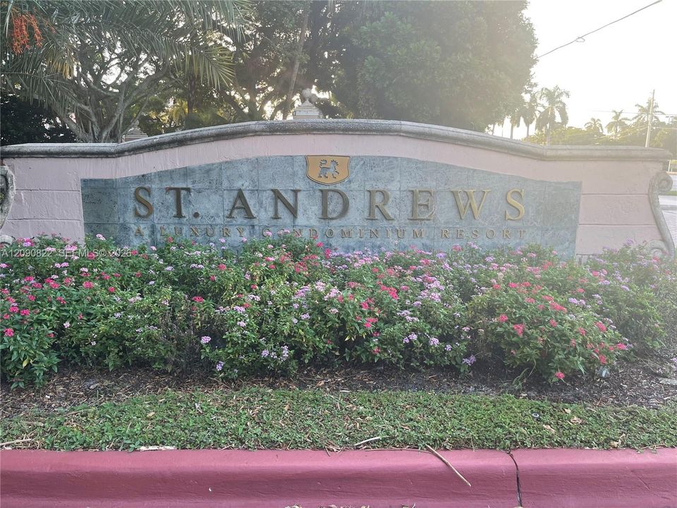 For Sale: $255,000 (2 beds, 1 baths, 817 Square Feet)