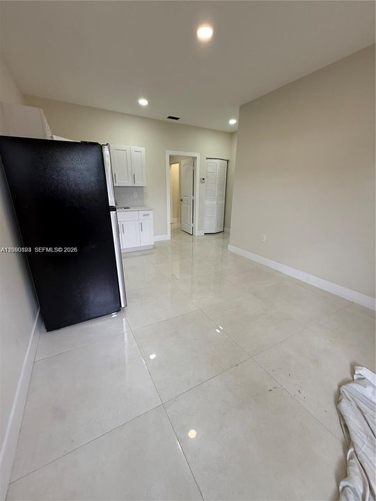 For Rent: $2,100 (2 beds, 1 baths, 1536 Square Feet)