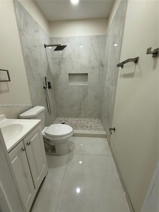 For Rent: $2,100 (2 beds, 1 baths, 1536 Square Feet)