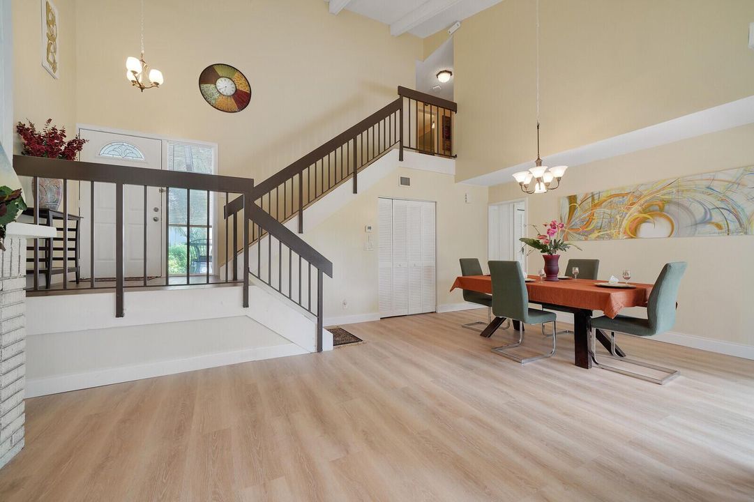 Living Room/Dining Area