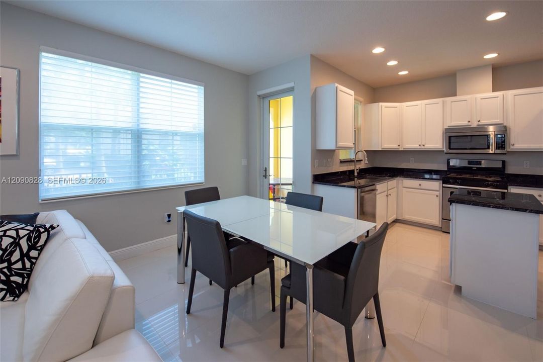 For Rent: $4,300 (4 beds, 3 baths, 1895 Square Feet)