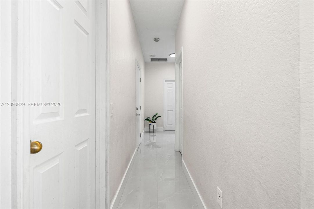 En Venta: $659,900 (4 camas, 2 baños, 1526 Pies cuadrados)