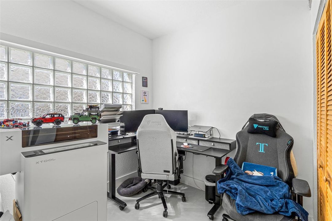 En Venta: $659,900 (4 camas, 2 baños, 1526 Pies cuadrados)