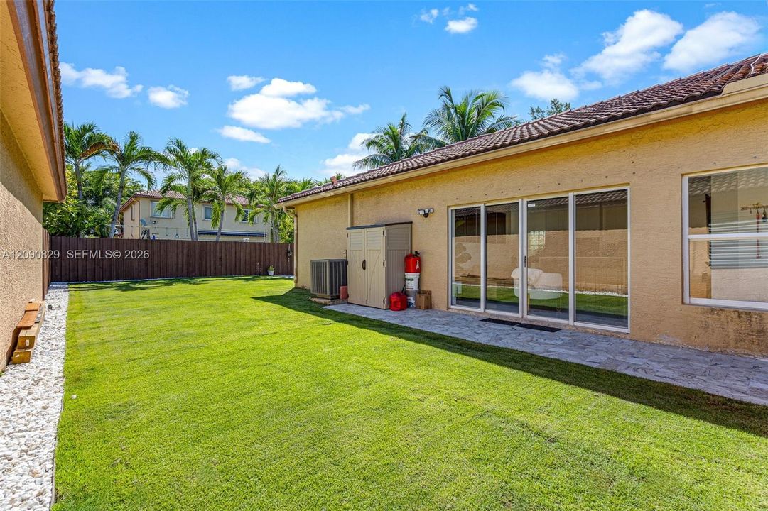 En Venta: $659,900 (4 camas, 2 baños, 1526 Pies cuadrados)