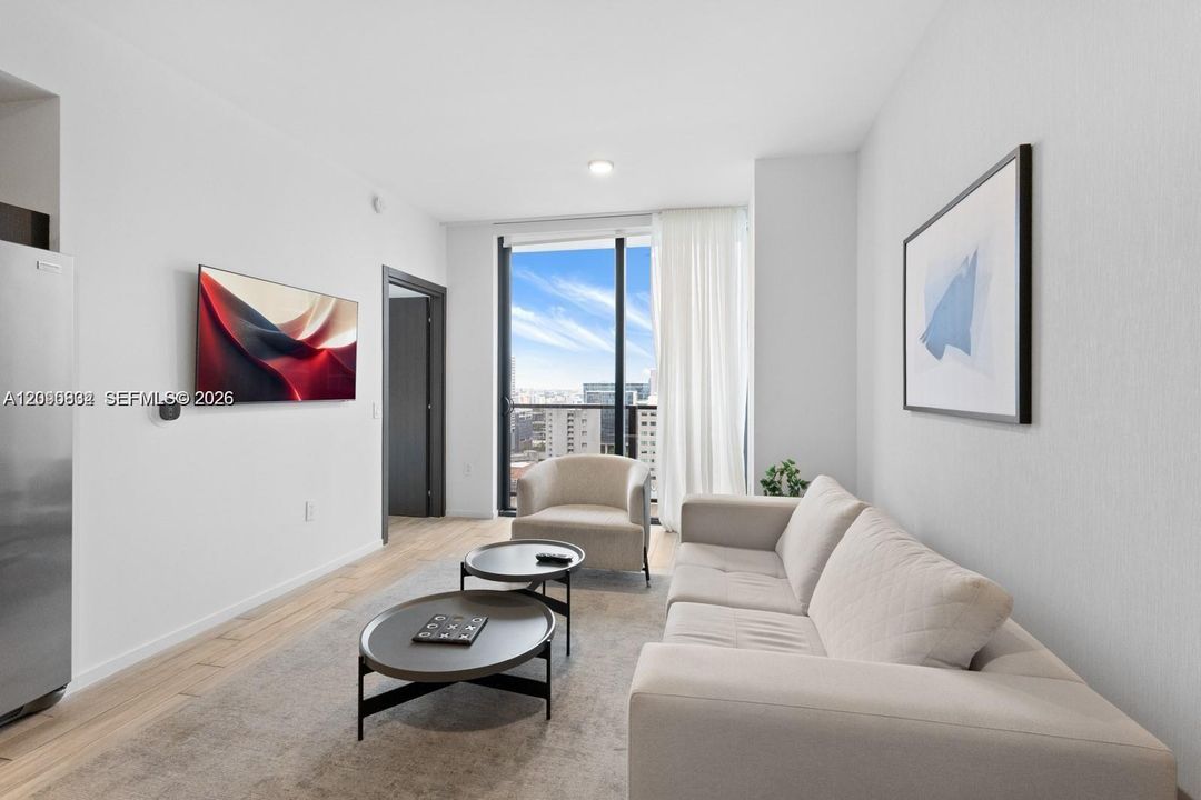 For Rent: $8,000 (3 beds, 3 baths, 1127 Square Feet)
