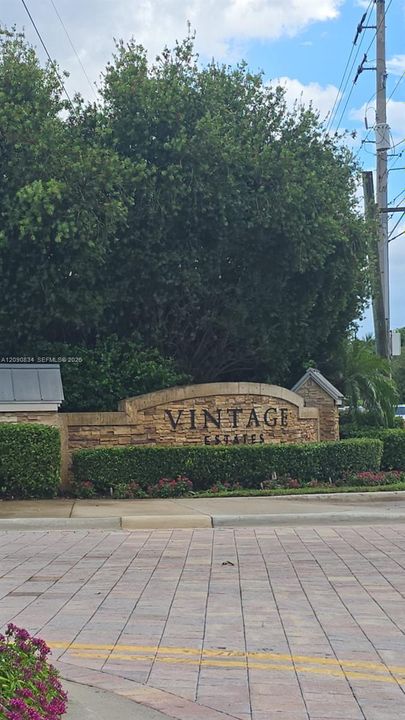 For Rent: $6,500 (5 beds, 4 baths, 3205 Square Feet)