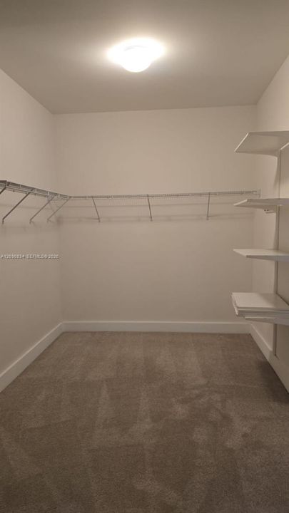 For Rent: $6,500 (5 beds, 4 baths, 3205 Square Feet)