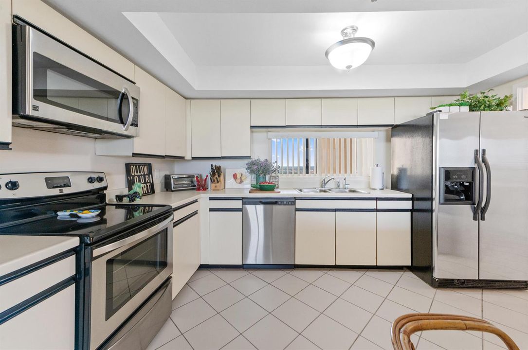 23 Kitchen 03