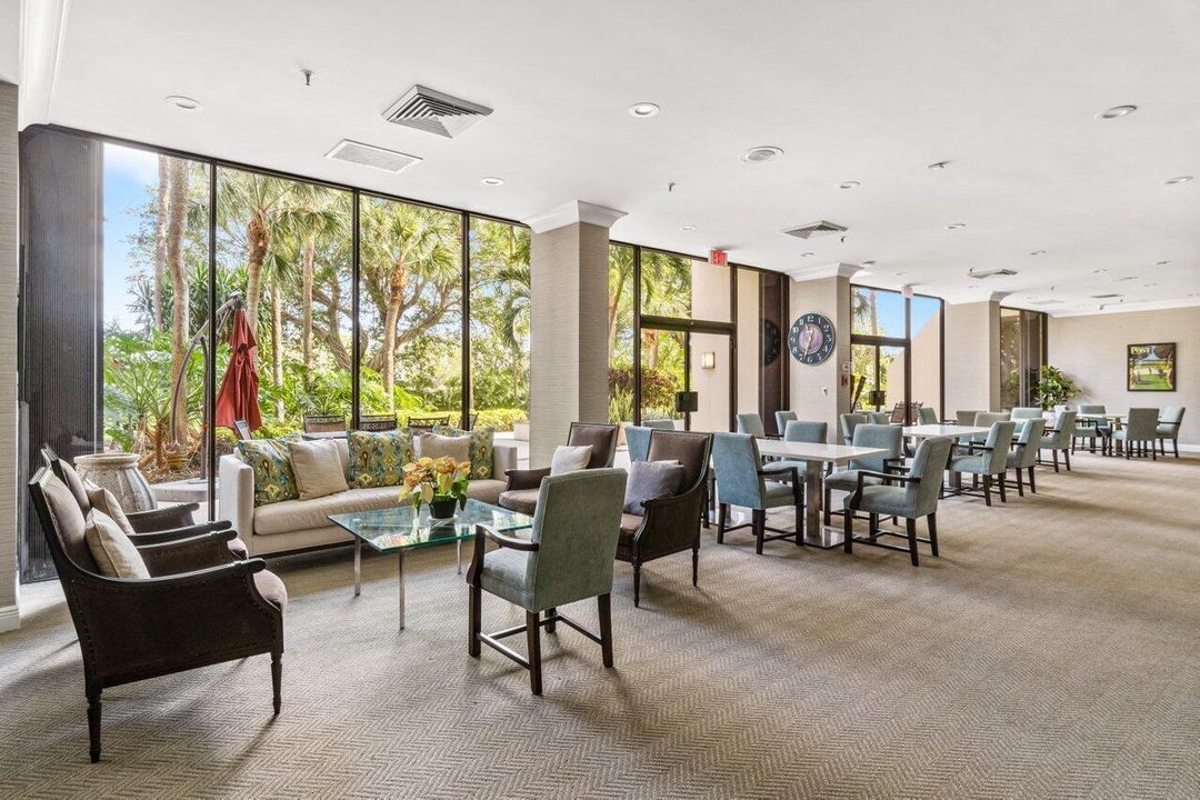 CLUBROOM
