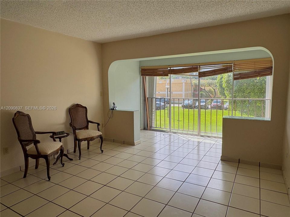 En Venta: $230,000 (1 camas, 1 baños, 838 Pies cuadrados)