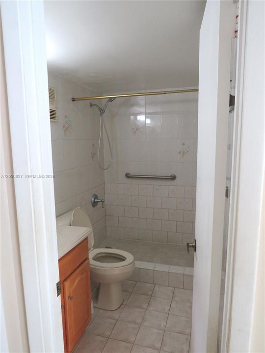 En Venta: $230,000 (1 camas, 1 baños, 838 Pies cuadrados)