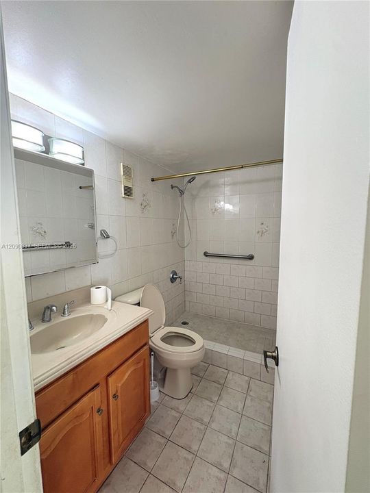 En Venta: $230,000 (1 camas, 1 baños, 838 Pies cuadrados)