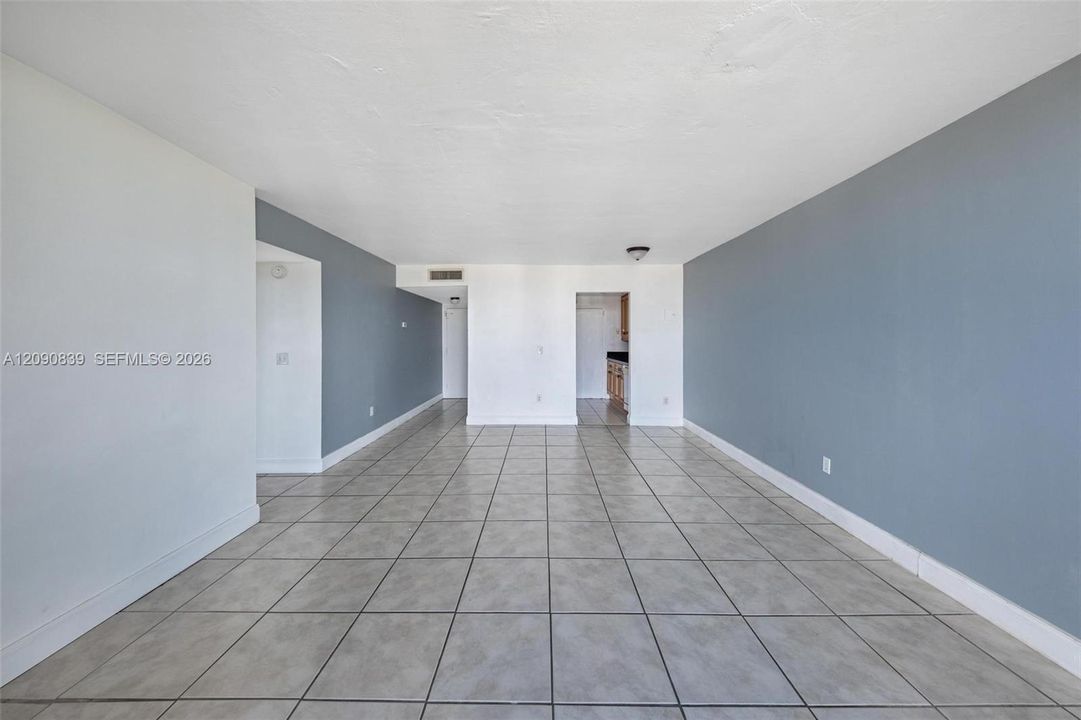 For Rent: $2,500 (2 beds, 2 baths, 904 Square Feet)