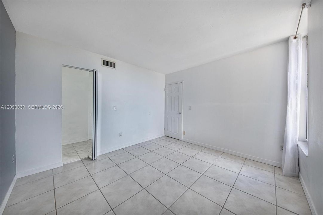For Rent: $2,500 (2 beds, 2 baths, 904 Square Feet)