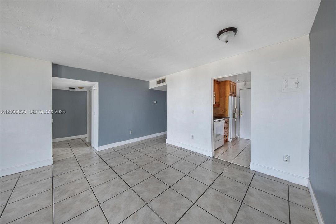 For Rent: $2,500 (2 beds, 2 baths, 904 Square Feet)