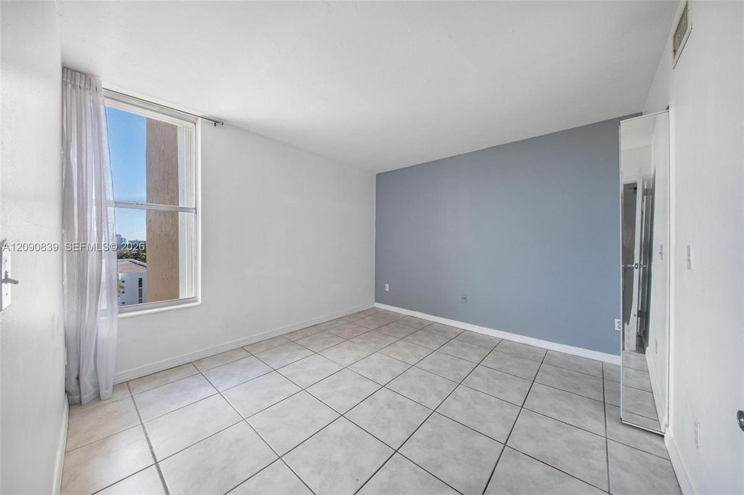 For Rent: $2,500 (2 beds, 2 baths, 904 Square Feet)